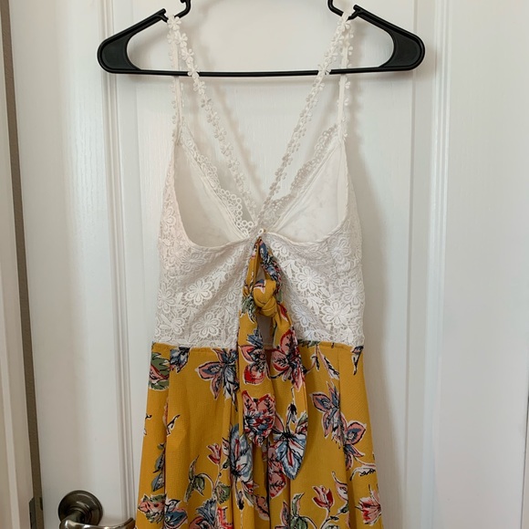 Crossback Floral Romper - Picture 2 of 3